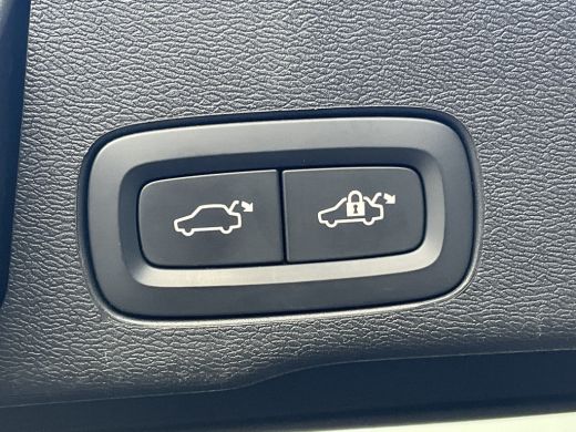 Volvo  XC60 2.0 Recharge T6 AWD PHEV Pano Elek.Trekhaak HK Hud Leer 360Cam Memory VOL! ActivLease financial lease