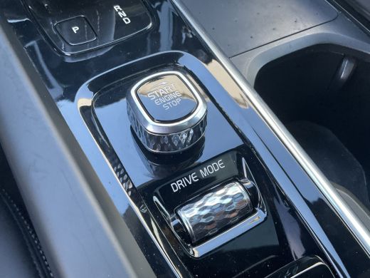 Volvo  XC60 2.0 Recharge T6 AWD PHEV Pano Elek.Trekhaak HK Hud Leer 360Cam Memory VOL! ActivLease financial lease