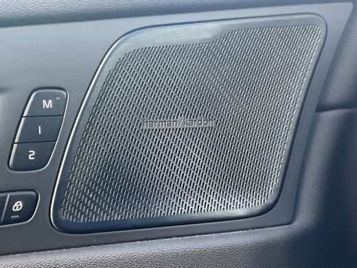 Volvo  XC60 2.0 Recharge T6 AWD PHEV Pano Elek.Trekhaak HK Hud Leer 360Cam Memory VOL! ActivLease financial lease