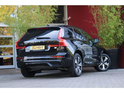 Volvo  XC60 2.0 T6 Plug-in hybrid AWD Plus Dark | Trekhaak | Camera | Panoramadak | Pilot Assist | Memory seats ActivLease financial lease