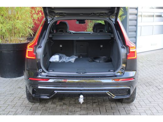 Volvo  XC60 2.0 T6 Plug-in hybrid AWD Plus Dark | Trekhaak | Camera | Panoramadak | Pilot Assist | Memory seats ActivLease financial lease