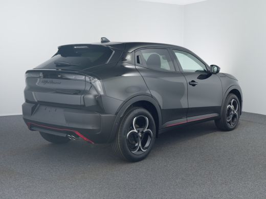 Alfa Romeo Junior Ibrida Speciale | Binnenspiegel met Dimautomaat | Intelligent Adaptive Speedcontrol (Intelligent ... ActivLease financial lease