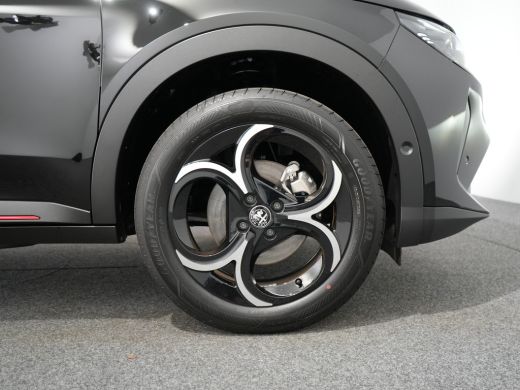 Alfa Romeo Junior Ibrida Speciale | Binnenspiegel met Dimautomaat | Intelligent Adaptive Speedcontrol (Intelligent ... ActivLease financial lease