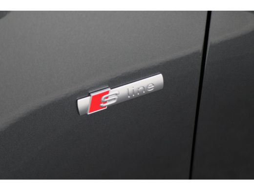 Audi Q2 30 TFSI S Edition 2x S-Line, LED, Apple Carplay, Climate, Navigatie, DAB ActivLease financial lease
