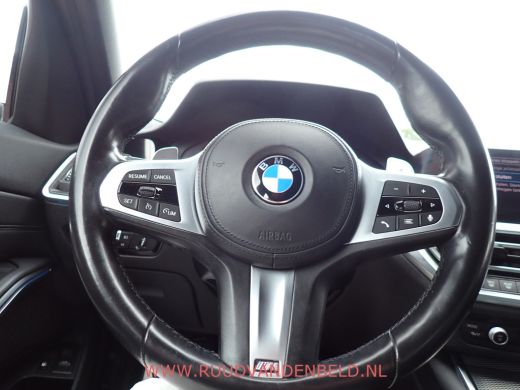 BMW 3 Serie Touring 330e M-PAKKET SHADOWLINE SPORTLEER/SFEERVERLICHTING ActivLease financial lease
