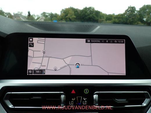 BMW 3 Serie Touring 330e M-PAKKET SHADOWLINE SPORTLEER/SFEERVERLICHTING ActivLease financial lease