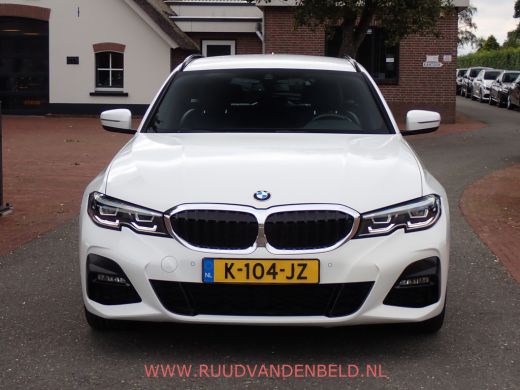 BMW 3 Serie Touring 330e M-PAKKET SHADOWLINE SPORTLEER/SFEERVERLICHTING ActivLease financial lease