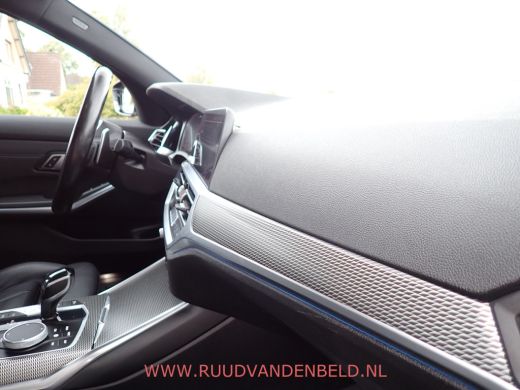 BMW 3 Serie Touring 330e M-PAKKET SHADOWLINE SPORTLEER/SFEERVERLICHTING ActivLease financial lease