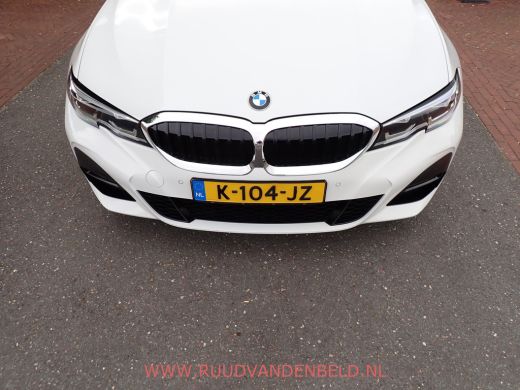 BMW 3 Serie Touring 330e M-PAKKET SHADOWLINE SPORTLEER/SFEERVERLICHTING ActivLease financial lease