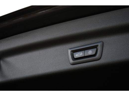 BMW X1 xDrive25e M-Sport Pano ACC 360 HUD 19inch Adp-onderstel BTW-auto ActivLease financial lease