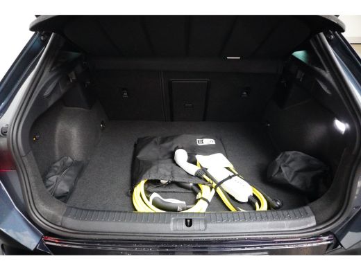 CUPRA Formentor 1.5 e-Hybrid 272PK VZ APP. CONNECT | ELECT. TREKHAAK | ADAPT. CRUISE | LED ActivLease financial lease