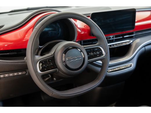 Fiat 500 Urban 42 kWh | Camera | Stoel en Stuurverwarming | Apple Carplay & Android Auto | Parkeersensoren... ActivLease financial lease