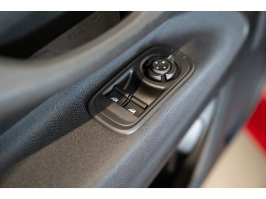 Fiat 500 Urban 42 kWh | Camera | Stoel en Stuurverwarming | Apple Carplay & Android Auto | Parkeersensoren... ActivLease financial lease