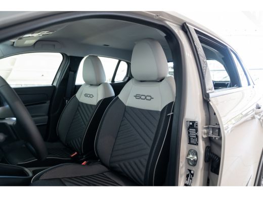 Fiat 600 1.2 Hybrid Urban | Camera | Apple Carplay & Android Auto | Parkeersensoren | Climate Controle | S... ActivLease financial lease
