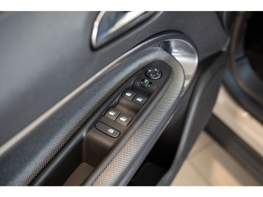 Fiat 600 1.2 Hybrid Urban | Camera | Apple Carplay & Android Auto | Parkeersensoren | Climate Controle | S... ActivLease financial lease