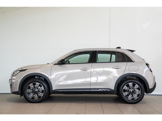 Fiat 600 1.2 Hybrid Urban | Camera | Apple Carplay & Android Auto | Parkeersensoren | Climate Controle | S... ActivLease financial lease