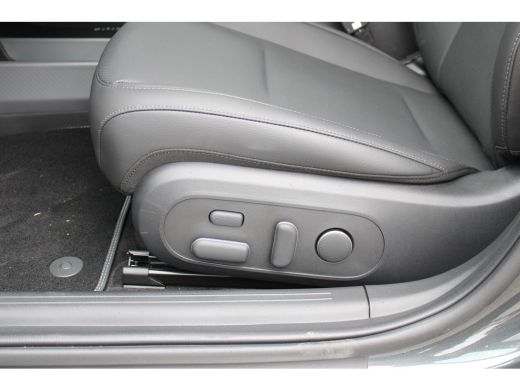 Hyundai IONIQ 6 Lounge Sky AWD 77.4 kWh | Schuifkantel dak | 20 INCH | Lederen bekleding | 360 Camera | ActivLease financial lease