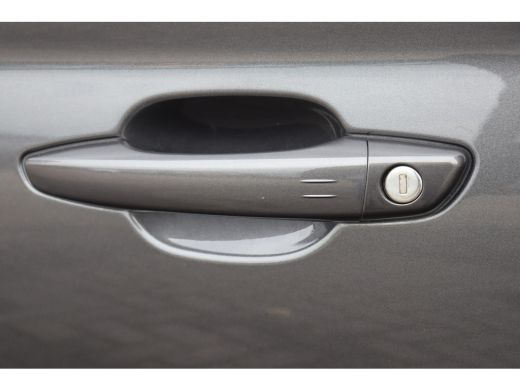 Opel Corsa-e EV 136PK ELEGANCE LAUNCH EDITION AUTOMAAT / NAVI / LEDER / CLIMA / PDC / 17" LMV / CAMERA / FULL-... ActivLease financial lease