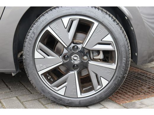 Opel Corsa-e EV 136PK ELEGANCE LAUNCH EDITION AUTOMAAT / NAVI / LEDER / CLIMA / PDC / 17" LMV / CAMERA / FULL-... ActivLease financial lease
