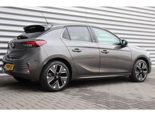 Opel Corsa-e EV 136PK ELEGANCE LAUNCH EDITION AUTOMAAT / NAVI / LEDER / CLIMA / PDC / 17" LMV / CAMERA / FULL-... ActivLease financial lease