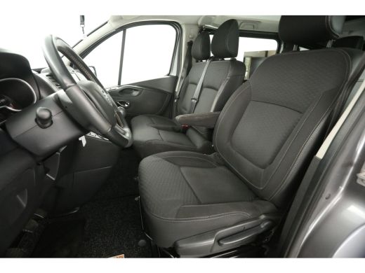 Opel Vivaro 1.6 CDTI L2H1 | DC | 6-Zits | Airco | Cruise | Camera | Navi | Parkeersens. | Trekh. | Imperiaal ActivLease financial lease