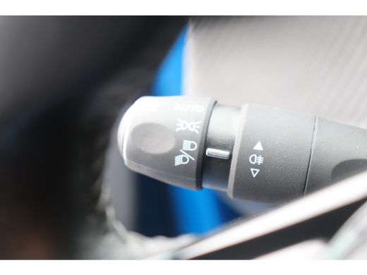 Peugeot 208 1.2 PURETECH 100PK ALLURE PACK / NAVI / LEDER / CLIMA / FULL-LED / 16" LMV / KEYLESS / ADAPT. CRU... ActivLease financial lease