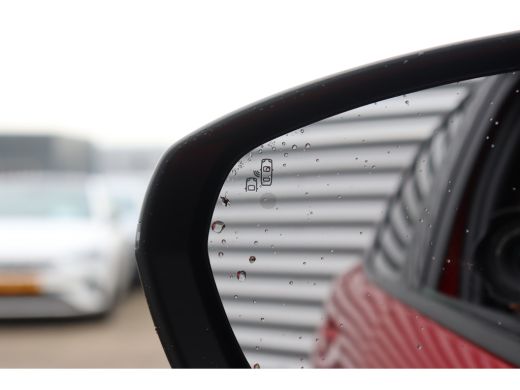 Peugeot 3008 1.6 HYBRID 225PK GT PACK AUTOMAAT / NAVI / LEDER / CLIMA / PDC / 19" LMV / CAMERA / BLACK PACK / ... ActivLease financial lease