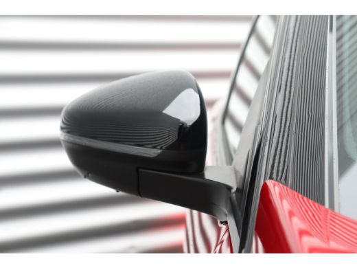 Peugeot 3008 1.6 HYBRID 225PK GT PACK AUTOMAAT / NAVI / LEDER / CLIMA / PDC / 19" LMV / CAMERA / BLACK PACK / ... ActivLease financial lease