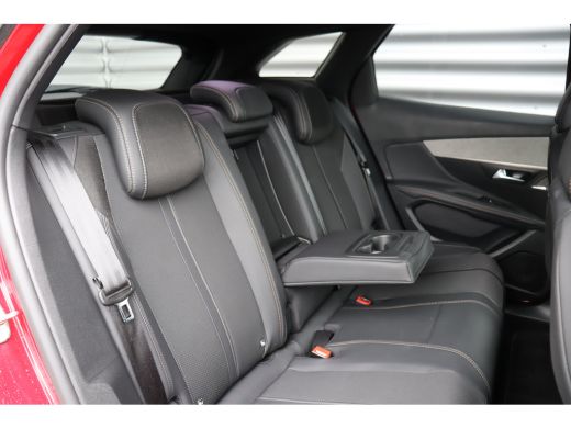 Peugeot 3008 1.6 HYBRID 225PK GT PACK AUTOMAAT / NAVI / LEDER / CLIMA / PDC / 19" LMV / CAMERA / BLACK PACK / ... ActivLease financial lease