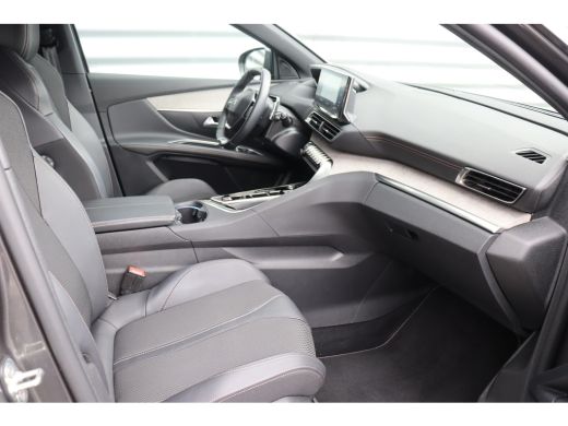 Peugeot 5008 1.2 PURETECH 130PK GT PACK AUTOMAAT / NAVI / CLIMA / PDC / 19" LMV / CAMERA / KEYLESS / FULL-LED ... ActivLease financial lease