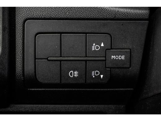 Peugeot Boxer 2.0 BlueHDI L3H3 | 160PK | Camera | Navigatie | Cruise | Airco | 3T Trekgewicht | Euro 6 ActivLease financial lease