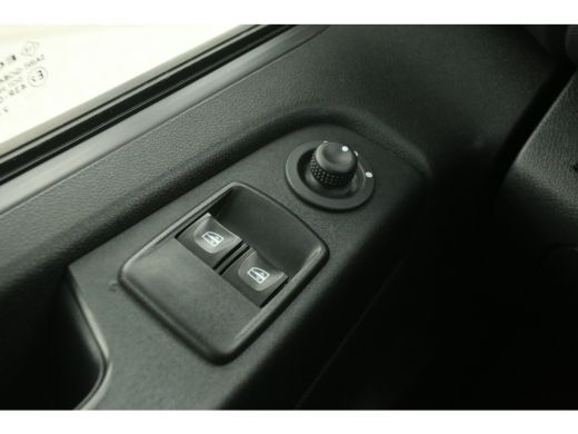 Renault Trafic 2.0 dCi T29 L1H1 | 170PK | Automaat | Airco | Cruise | Camera | Carplay | Trekh. | 2xSchuifdeur |... ActivLease financial lease