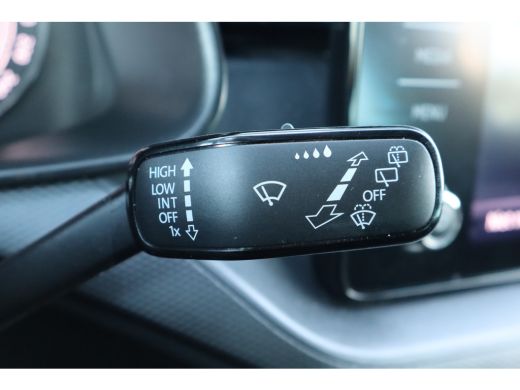 Skoda Kamiq 110PK 1.0 TSI Ambition | Airco | Apple Carplay/Android Auto|telefoonintegratie premium | Cruise c... ActivLease financial lease