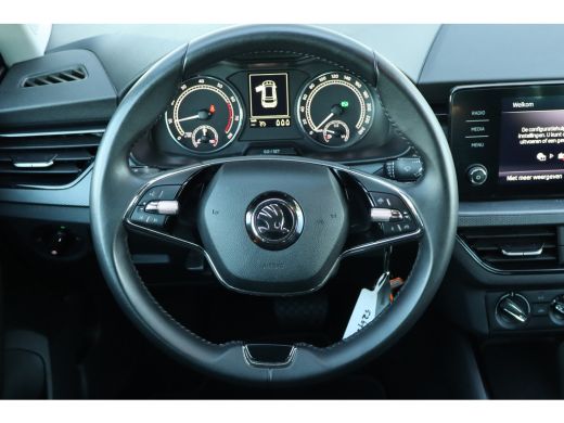 Skoda Kamiq 110PK 1.0 TSI Ambition | Airco | Apple Carplay/Android Auto|telefoonintegratie premium | Cruise c... ActivLease financial lease