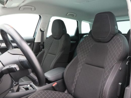 Skoda Karoq 1.6 TDi 115 Pk Clever Edition | LED | Parkeersensoren | Cruise Control | Carplay | Navigatiesyste... ActivLease financial lease