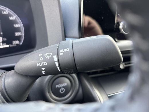 Toyota C-HR 1.8 Hybrid 140 Dynamic | All-in prijs | Automaat | Apple/Android auto ActivLease financial lease