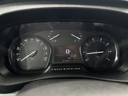 Toyota ProAce 2.0 D-4D 145 PK / L2H1 / 1e EIGENAAR / 43.241 KM !! / AIRCO / CRUISE / 3-ZITS / BLUETOOTH ActivLease financial lease