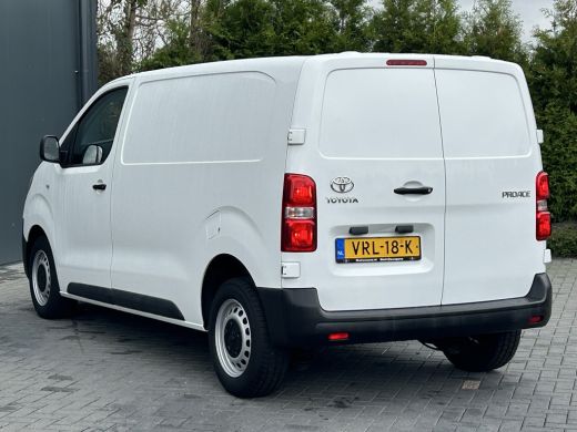 Toyota ProAce 2.0 D-4D 145 PK / L2H1 / 1e EIGENAAR / 43.241 KM !! / AIRCO / CRUISE / 3-ZITS / BLUETOOTH ActivLease financial lease
