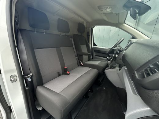 Toyota ProAce 2.0 D-4D 145 PK / L2H1 / 1e EIGENAAR / 43.241 KM !! / AIRCO / CRUISE / 3-ZITS / BLUETOOTH ActivLease financial lease