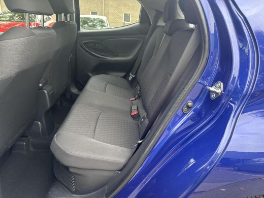 Toyota Yaris 1.5 Hybrid Dynamic | 06-10141018 Voor meer informatie ActivLease financial lease