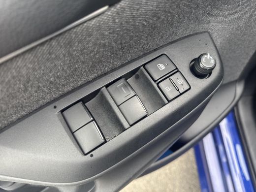 Toyota Yaris 1.5 Hybrid Dynamic | 06-10141018 Voor meer informatie ActivLease financial lease