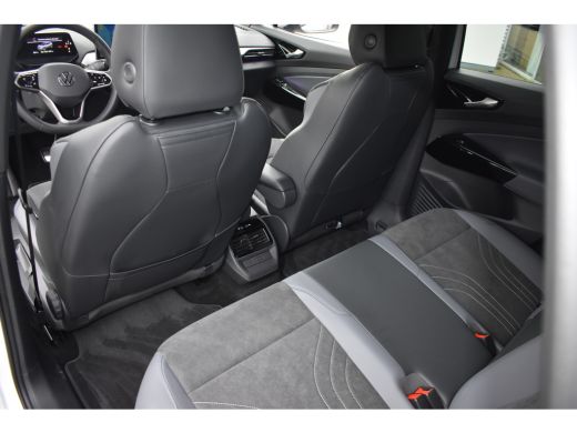 Volkswagen ID.4 Pro Limited Edition 77 kWh | TREKHAAK | BLACK STYLE | CAMERA | NAVIGATIE | STUUR + STOELVERW. ActivLease financial lease