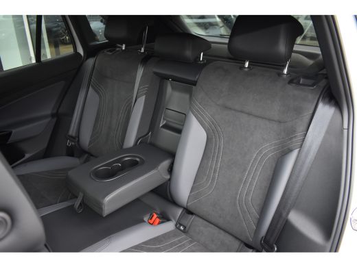 Volkswagen ID.4 Pro Limited Edition 77 kWh | TREKHAAK | BLACK STYLE | CAMERA | NAVIGATIE | STUUR + STOELVERW. ActivLease financial lease