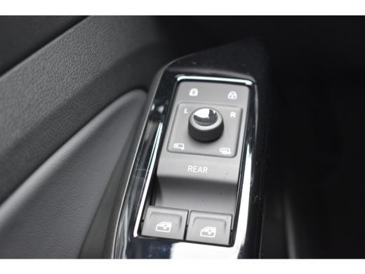 Volkswagen ID.4 Pro Limited Edition 77 kWh | TREKHAAK | BLACK STYLE | CAMERA | NAVIGATIE | STUUR + STOELVERW. ActivLease financial lease