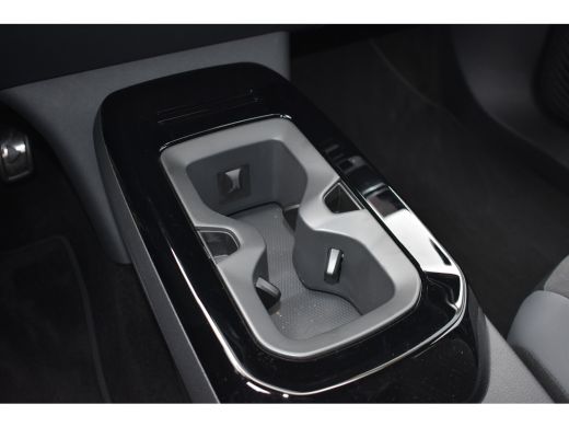 Volkswagen ID.4 Pro Limited Edition 77 kWh | TREKHAAK | BLACK STYLE | CAMERA | NAVIGATIE | STUUR + STOELVERW. ActivLease financial lease