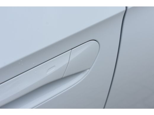 Volkswagen ID.4 Pro Limited Edition 77 kWh | TREKHAAK | BLACK STYLE | CAMERA | NAVIGATIE | STUUR + STOELVERW. ActivLease financial lease