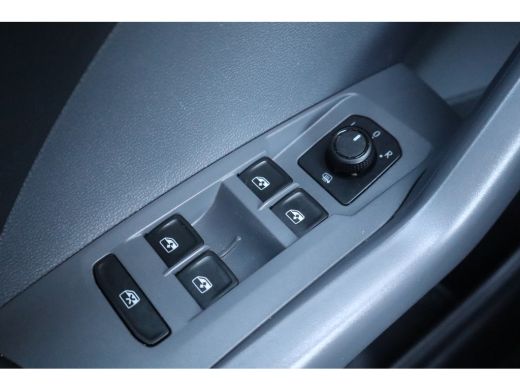 Volkswagen T-Cross 95PK 1.0 TSI Life | Airco | Cruise control adaptief | Hill hold functie ActivLease financial lease