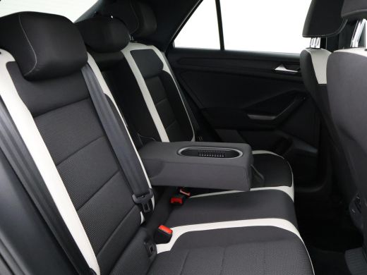 Volkswagen T-Roc 1.5 TSI 150 PK DSG SPORT *BTW* + VIRTUAL COCKPIT | BEATS | 18 INCH | APAPTIVE CRUISE | LED | STOE... ActivLease financial lease