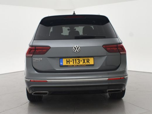 Volkswagen Tiguan Allspace 1.5 TSI R-LINE + PANORAMA | FIETSENDRAGER | TREKHAAK | MASSAGE | VIRTUAL COCKPIT | DAKDRAGERS ActivLease financial lease