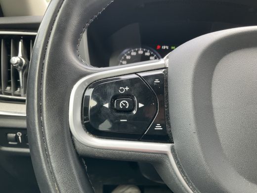 Volvo  V60 2.0 T6 PHEV AWD Inscription Trekhaak 360Cam Leer Stoel/Stuurverw Led NL-Auto! ActivLease financial lease
